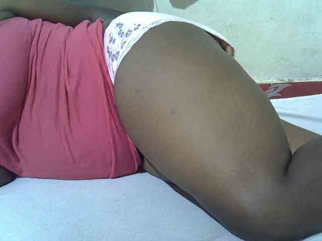 Ebonypussyy1 webcam