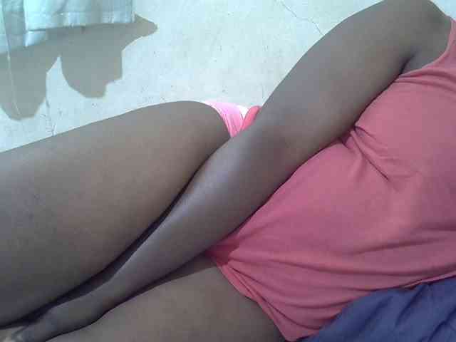 Ebonypussyy1 webcam