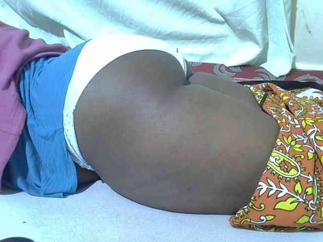Ebonypussyy1 webcam