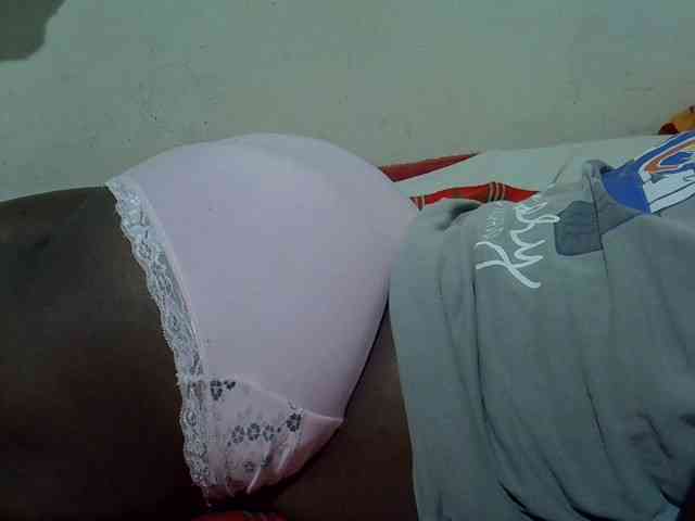 Ebonypussyy1 webcam
