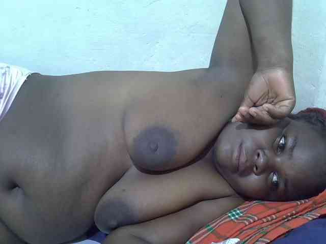 Ebonypussyy1 webcam
