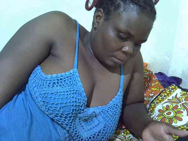 Ebonypussyy1 webcam