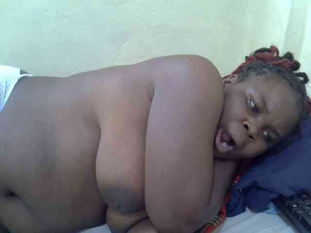 Ebonypussyy1