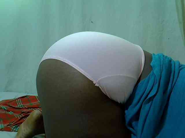 Ebonypussyy1 webcam