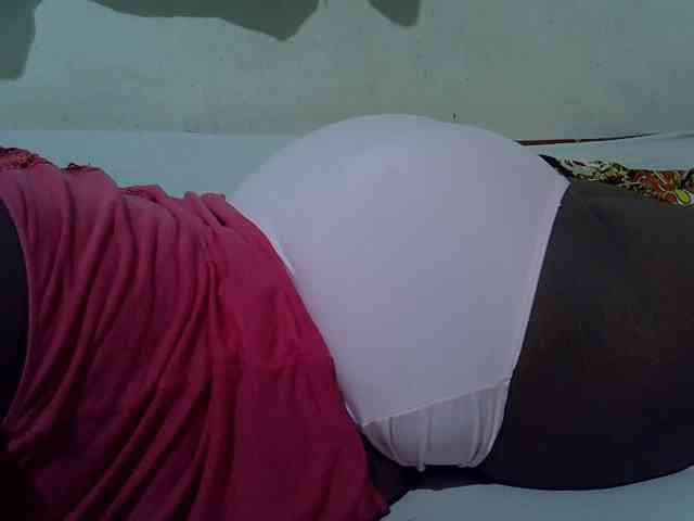 Ebonypussyy1 webcam