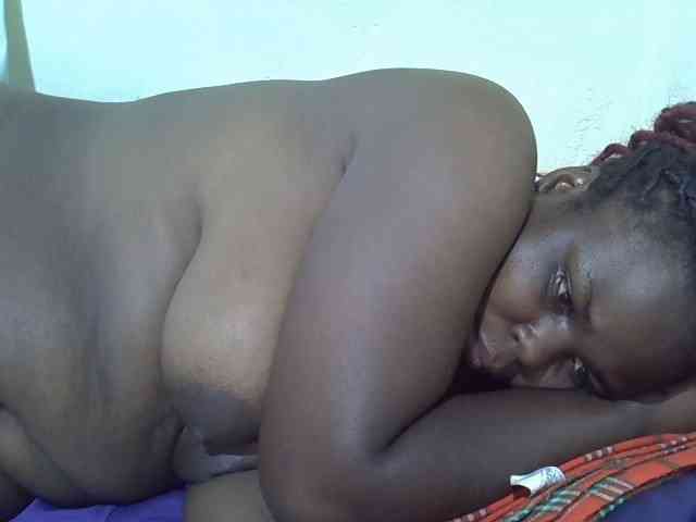 Ebonypussyy1 webcam