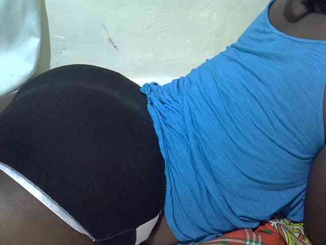 Ebonypussyy1 webcam