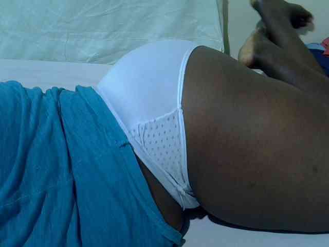 Ebonypussyy1 webcam