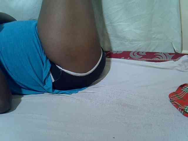 Ebonypussyy1 webcam