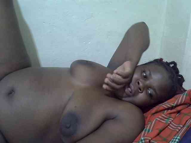 Ebonypussyy1 webcam