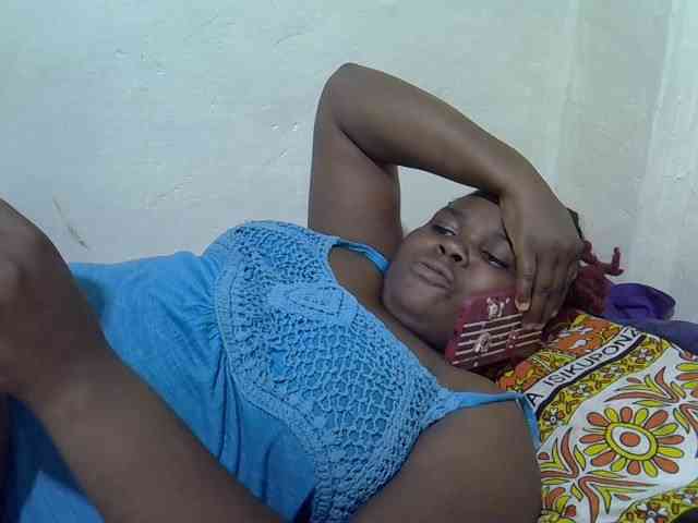 Ebonypussyy1 webcam