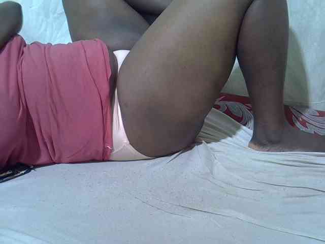 Ebonypussyy1 webcam