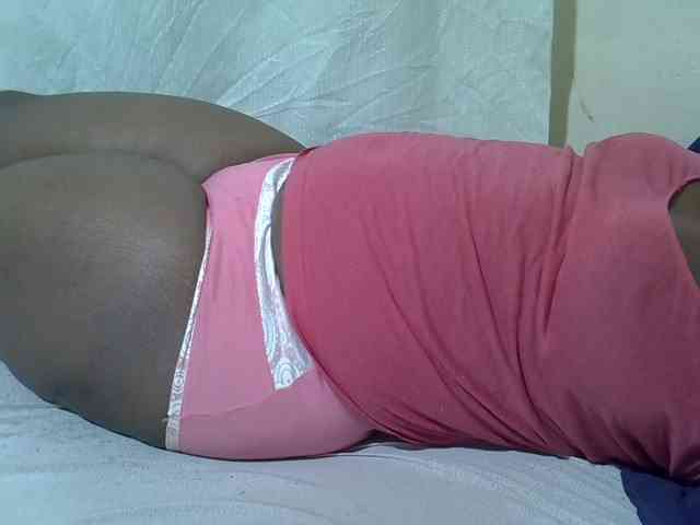 Ebonypussyy1