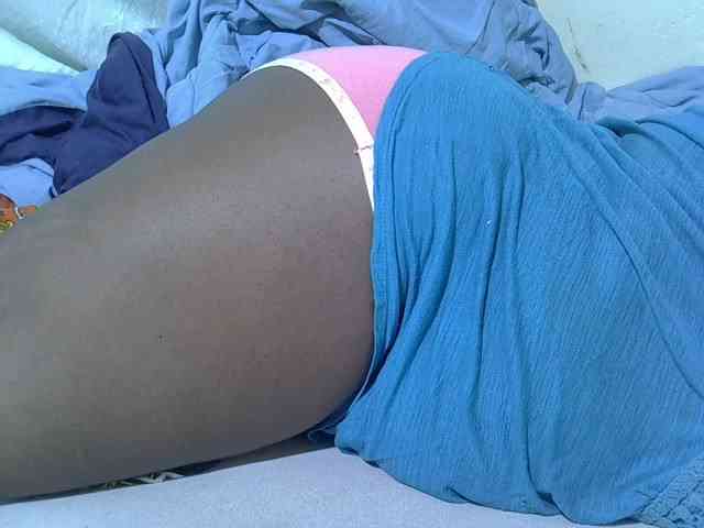 Ebonypussyy1 webcam