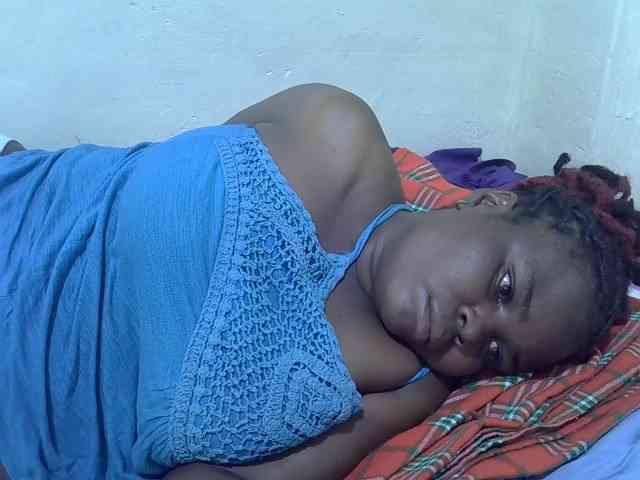 Ebonypussyy1