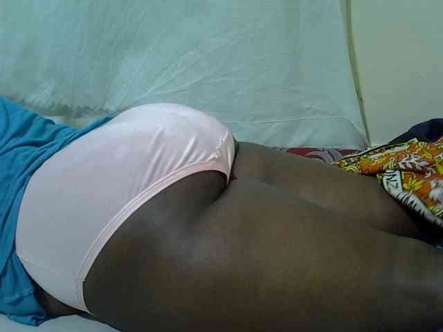 Ebonypussyy1 webcam