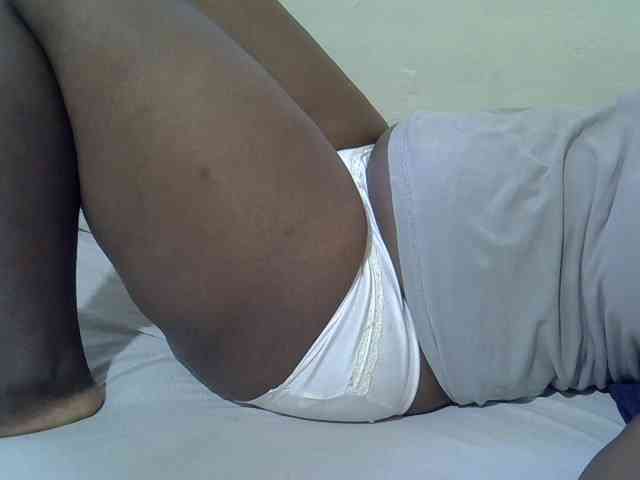 Ebonypussyy1 webcam