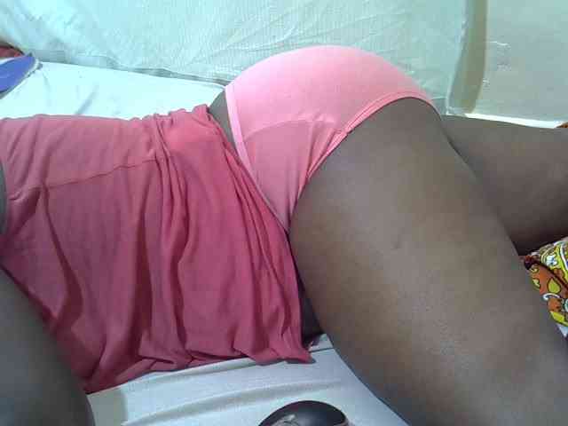 Ebonypussyy1 webcam