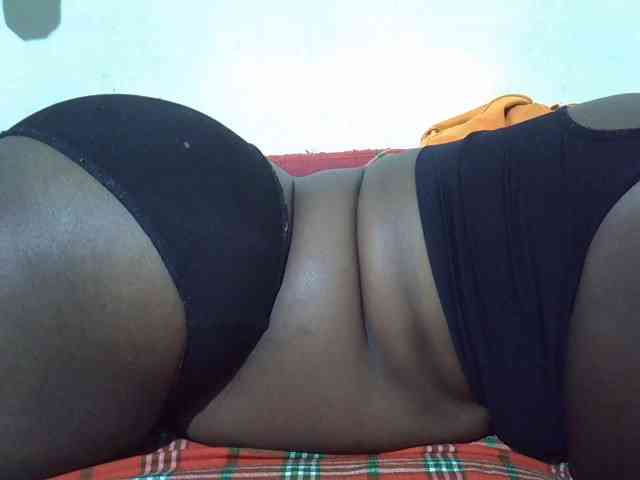 Ebonypussyy1 Live Webcam on BongaCams