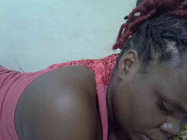 Ebonypussyy1
