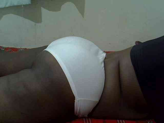 Ebonypussyy1
