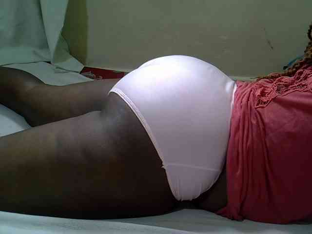 Ebonypussyy1