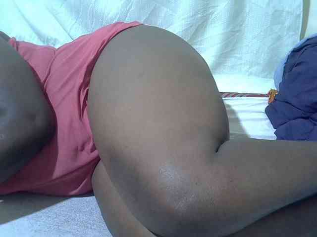 Ebonypussyy1