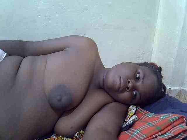 Ebonypussyy1 webcam