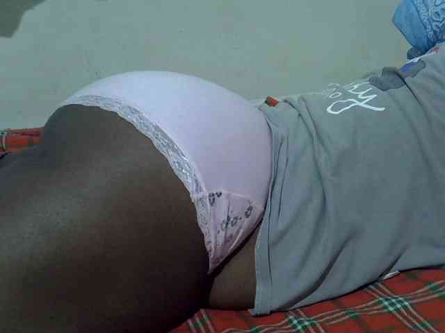 Ebonypussyy1 webcam