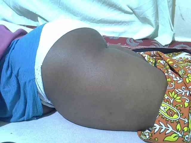 Ebonypussyy1 webcam