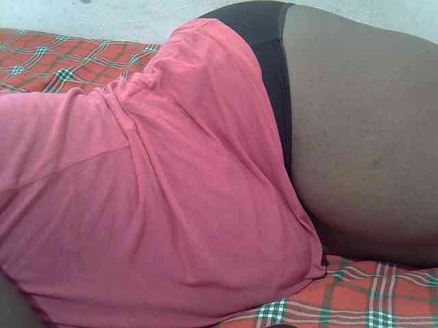 Ebonypussyy1 webcam