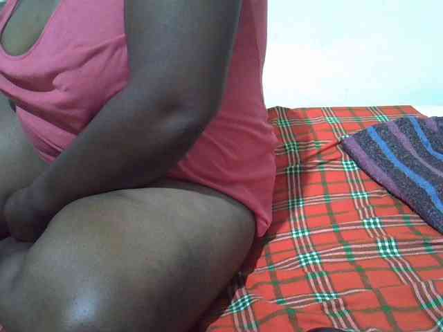 Ebonypussyy1