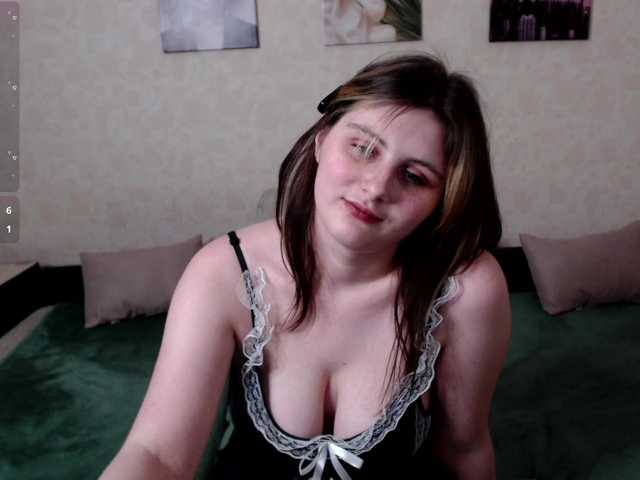 Helen-Gren live cam on BongaCams