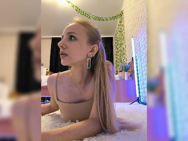 le modèle GORIGLAZ est en webcam porno dans un show sur le site bongacams, il possède les tags suivants: White/Caucasian,Blonde,Hairy