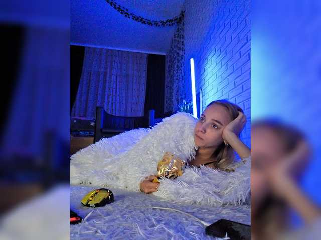GORIGLAZ live webcam show