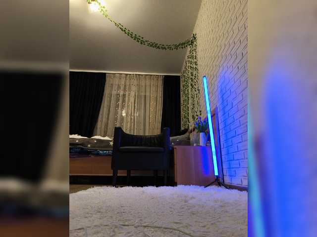 GORIGLAZ live webcam show