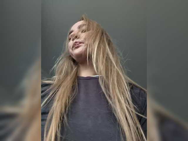 GORIGLAZ live webcam show