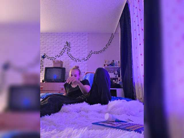 GORIGLAZ live cam on BongaCams