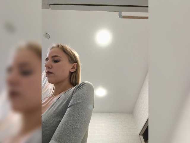 GORIGLAZ live webcam show