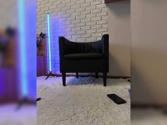 видео от GORIGLAZ