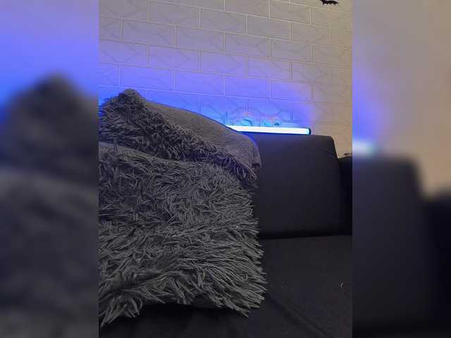 ROSALIA live cam preview