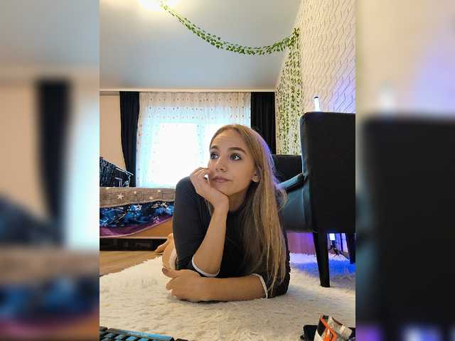 GORIGLAZ live webcam show