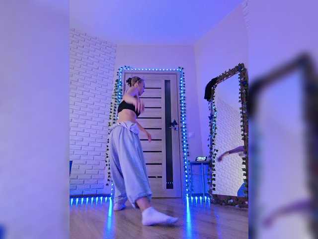 GORIGLAZ live cam on BongaCams