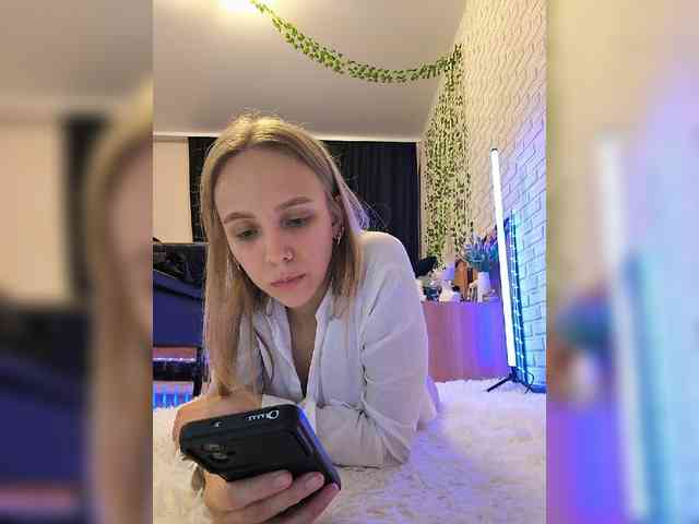 GORIGLAZ webcam