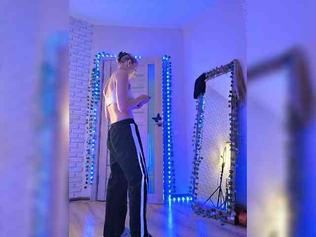 GORIGLAZ Sex Cam Show