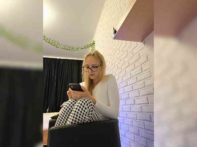GORIGLAZ webcam