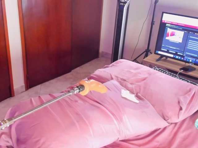 ZinaMarlowe live cam on BongaCams