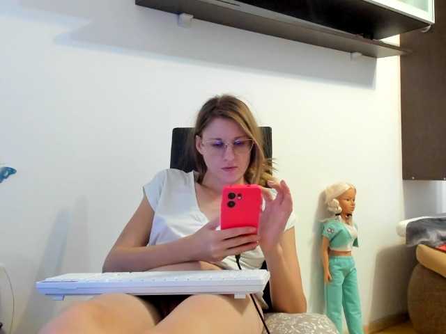 brinenycassie live cam preview