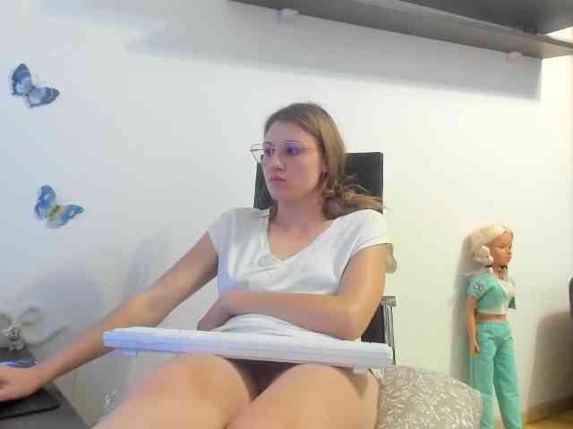 brinenycassie webcam