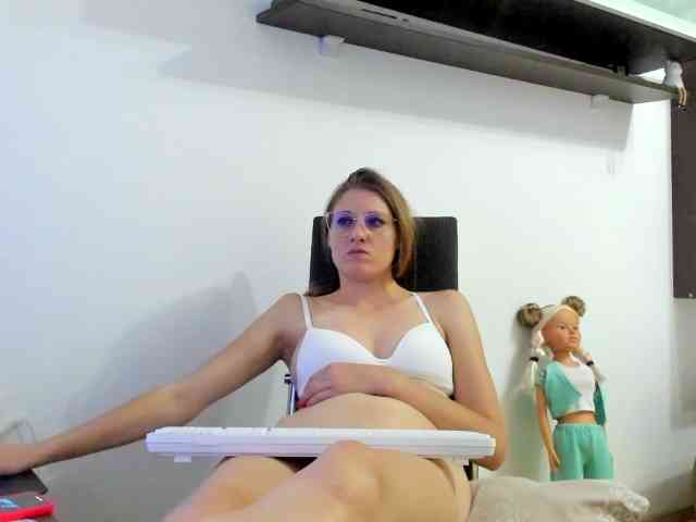 brinenycassie webcam